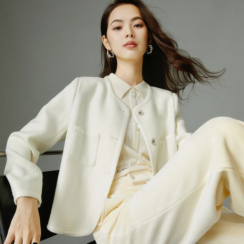 晚白新款欧若风时尚简约气质上衣纯色淑女小香风外套女24071319