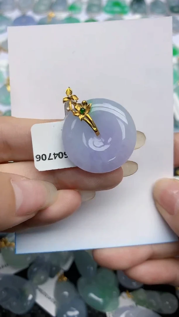 【闪购商品】翡翠挂件18K金镶嵌82天然翡翠A货