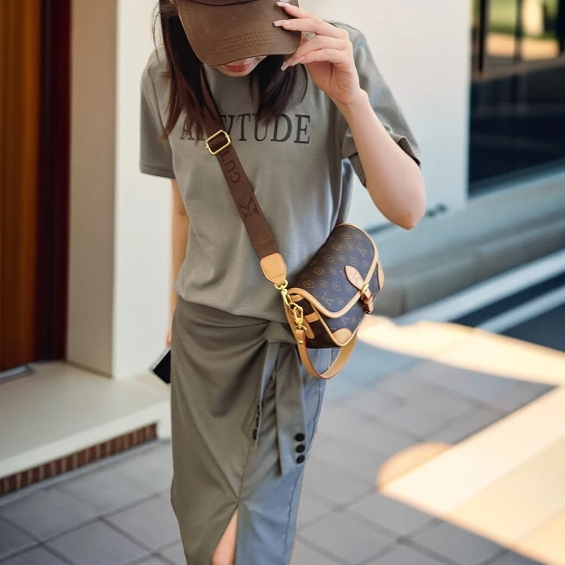 古缇蔻GUTIKOU女包法棍包洋气时尚通勤包百搭韩版单肩斜挎女包