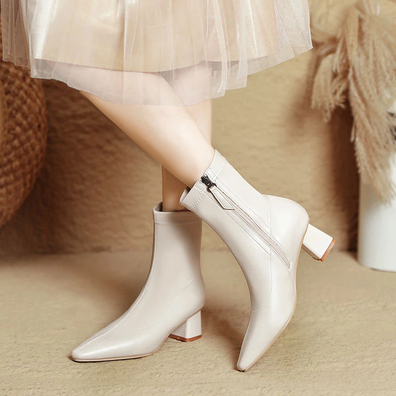 高跟短靴女春秋单靴新款小方头粗跟瘦瘦靴子棕色法式中筒靴