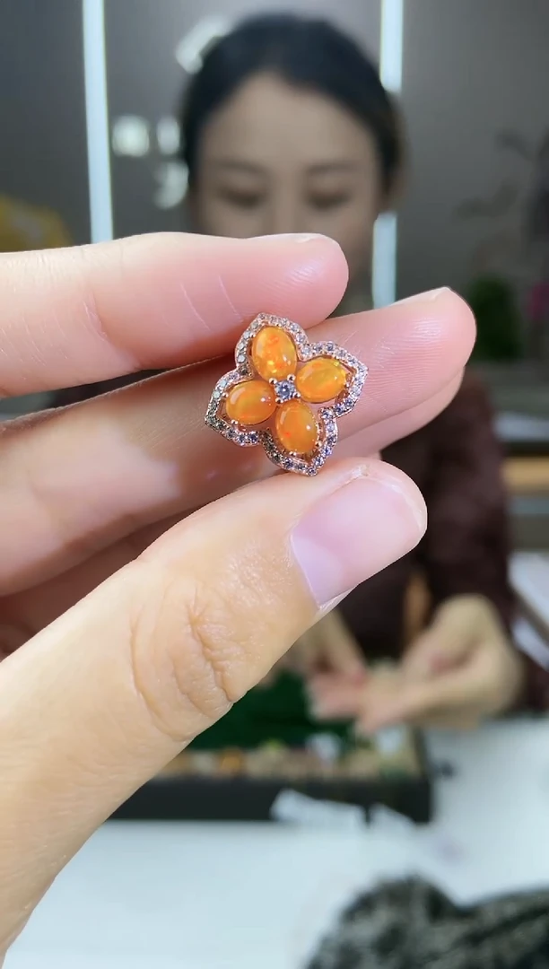 【闪购商品】欧泊手饰银S925镶嵌欧泊