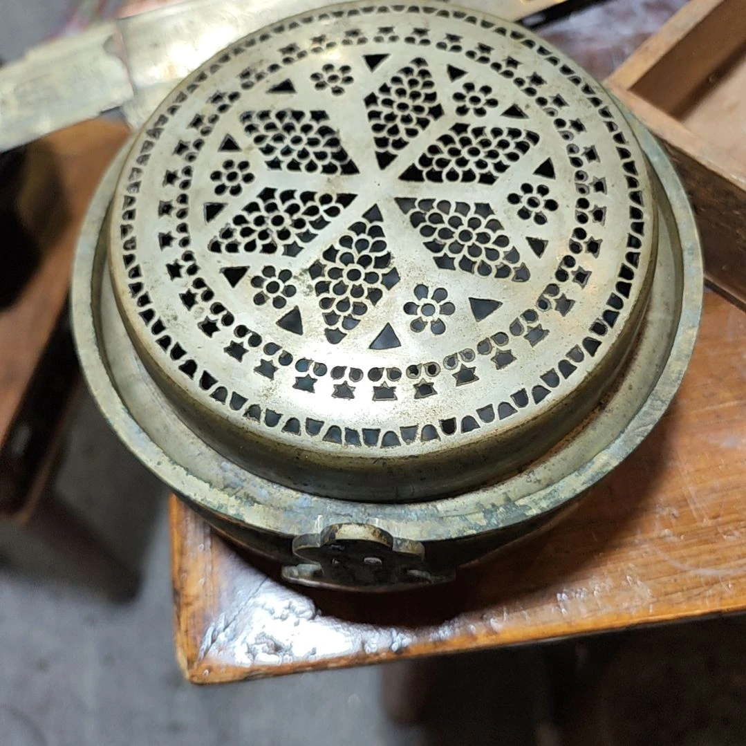 【闪购商品】铜根雕芬**果