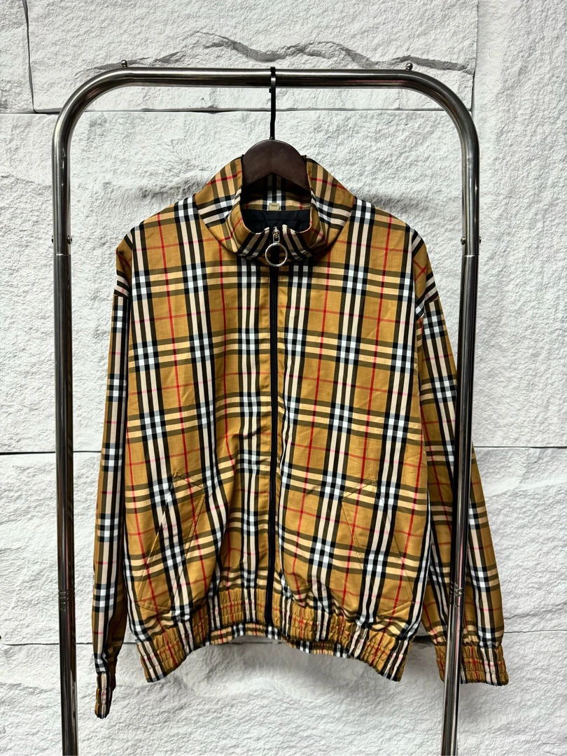 99新/burberry格纹冲锋衣/52/8433455