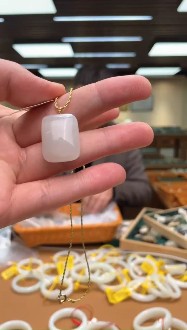 【闪购商品】和田玉吊坠未镶嵌1