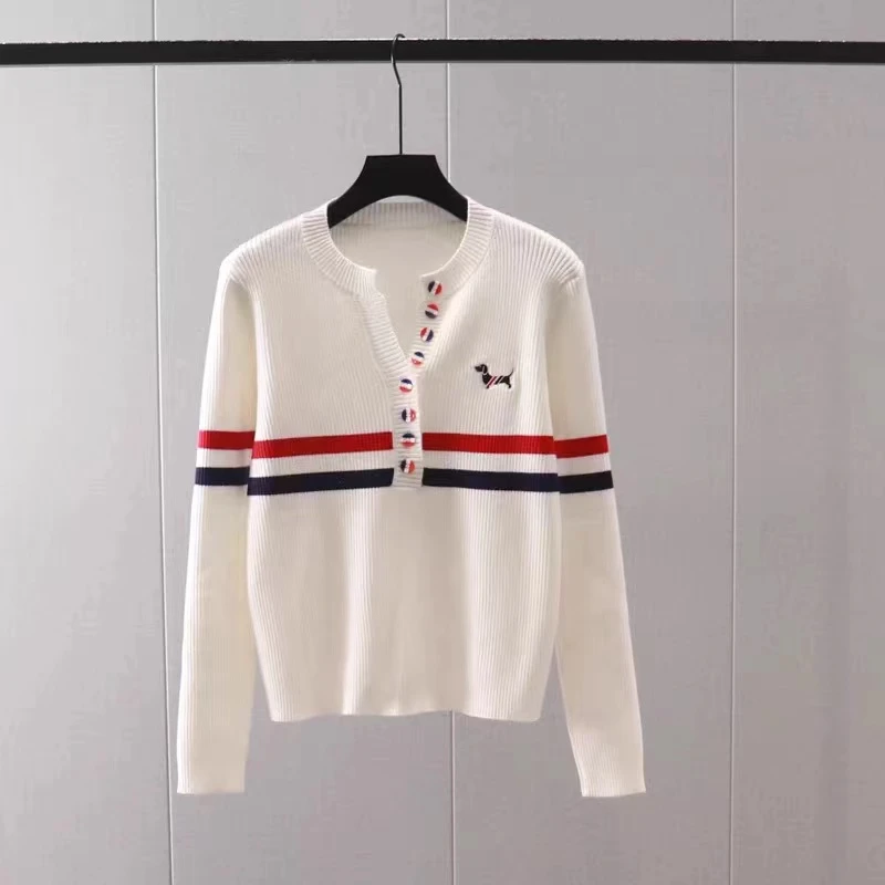 【编码08】文姐定制八颗扣V领经典打底衫显瘦百搭