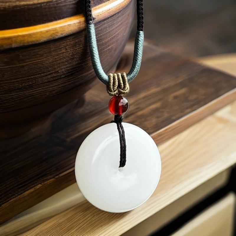 和田玉平安扣吊坠挂件毛衣链时尚百搭情侣复古简约白色挂坠