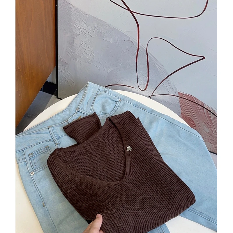 新款V领时尚百搭设计感针织衫 CY112红棕色