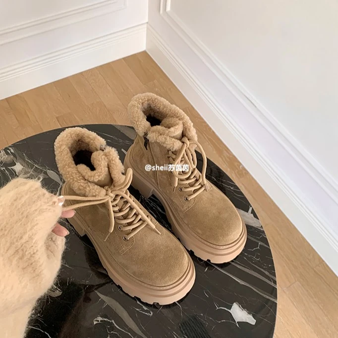 【sheii苏茵茵】暖绵绵~加绒厚底粗跟毛毛马丁靴女机车短靴E24E242A