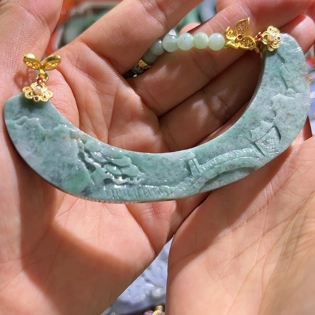 翡翠颈饰未镶嵌特色