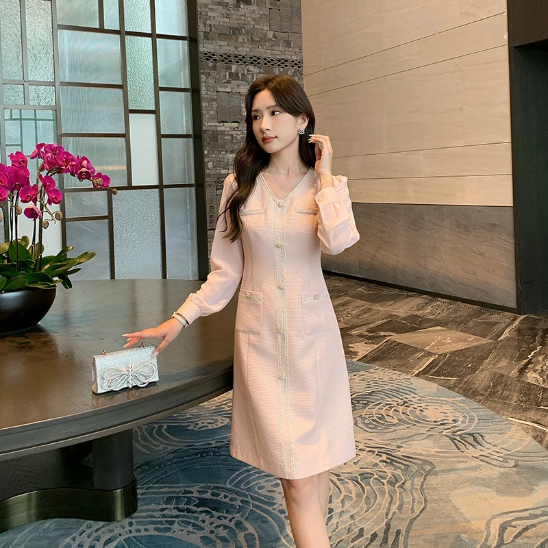 奢姿2025年秋季新款大码女装拼接织带V领裙子胖妹妹小香风连衣裙