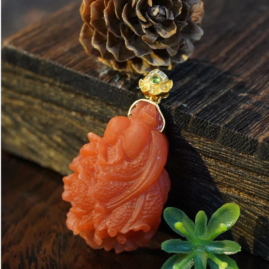 【凤鸣珠宝】南红18K镶典藏百财吊坠  D-26