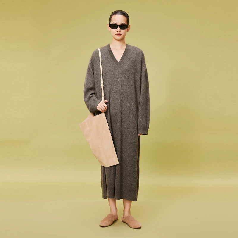 【0压系列】LESS春牦牛绒慵懒风长款宽松V领针织连衣裙2O1G10540