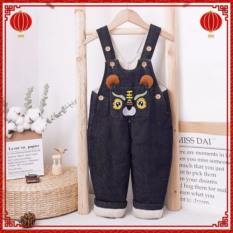 宝宝牛仔背带裤厚棉秋冬季新款刺绣小老虎男童女童连体休闲裤外穿