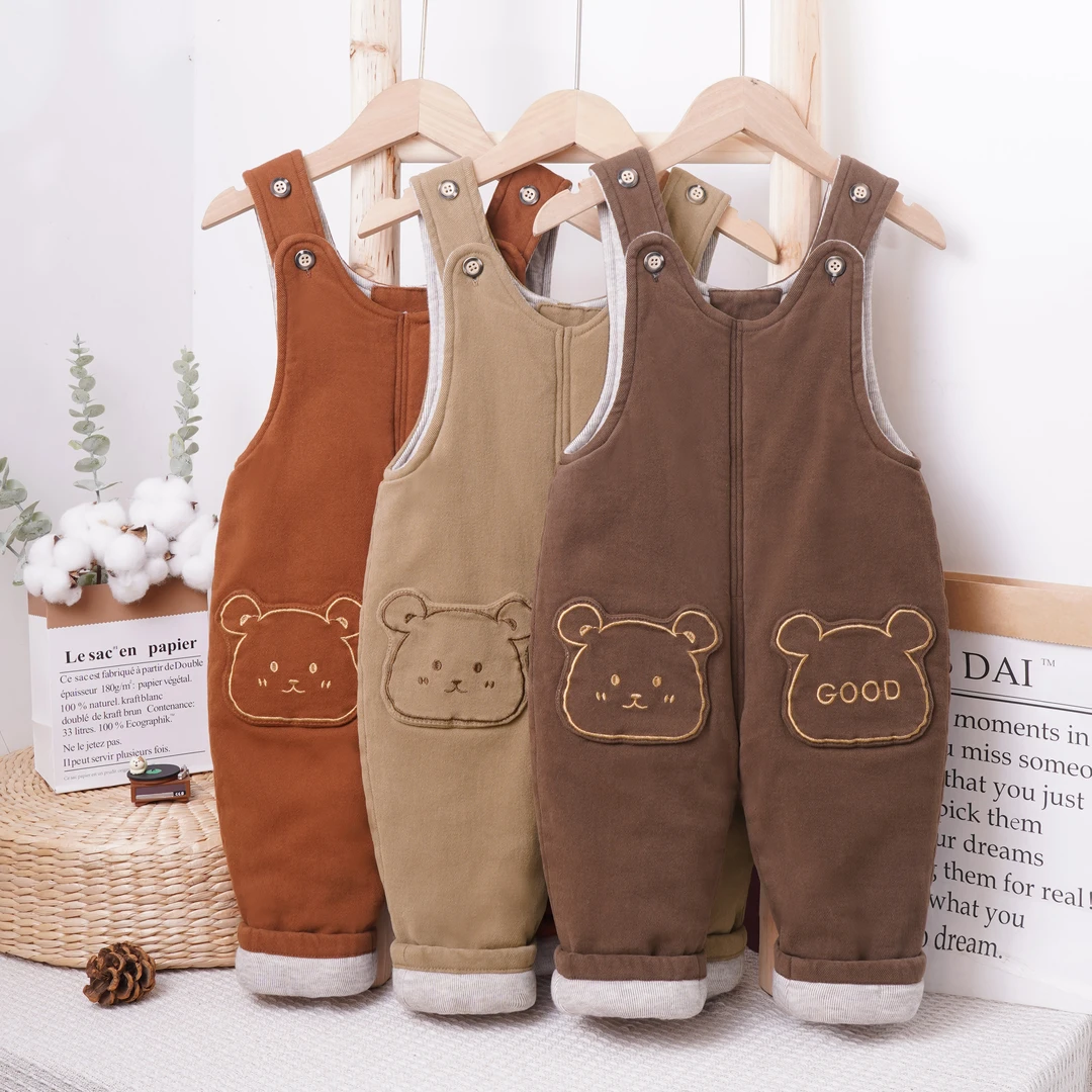 宝宝背带加厚棉裤秋冬季新款超萌线条熊柔软保暖男女童连体休闲裤