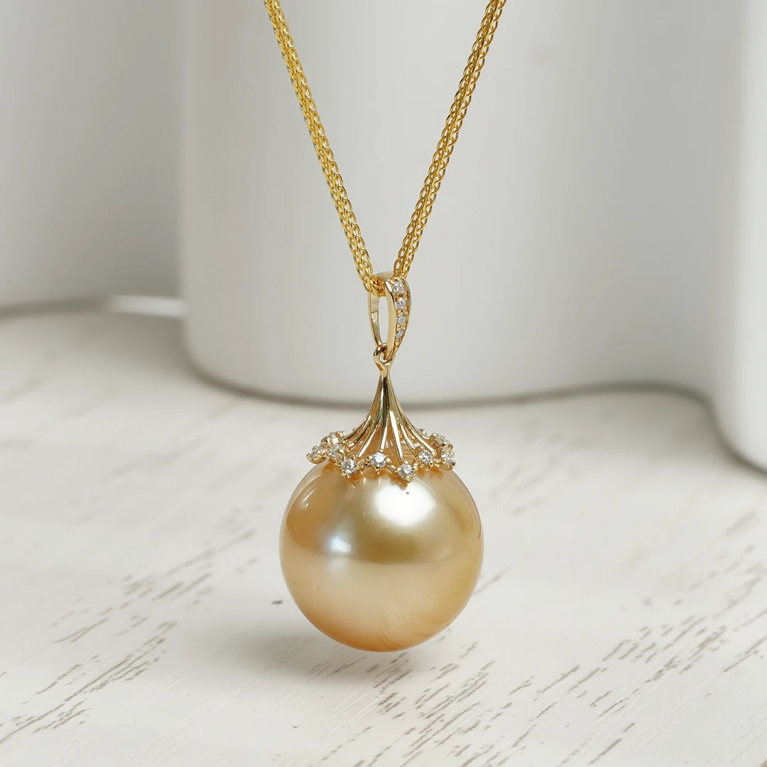 菲律宾南洋金珠吊坠18K金镶嵌近圆强光大点位梨花轻奢金色气质