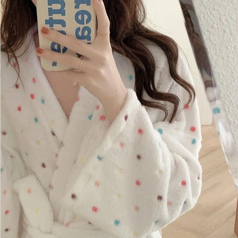 彩色波点印花珊瑚绒睡袍女加绒加厚冬季长款睡裙浴袍大码家居睡衣