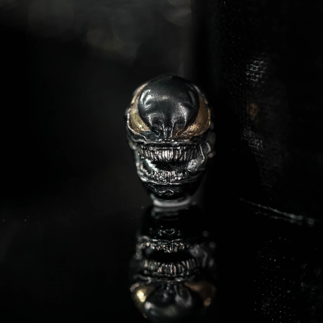 925银银制品 【喜饰文玩】毒液款 三通-配珠   x130