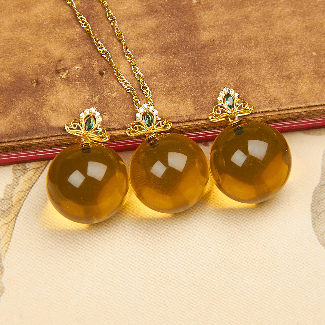 刘思懿抢跑双11天然琥珀吊坠18K金多样性发1件@388700