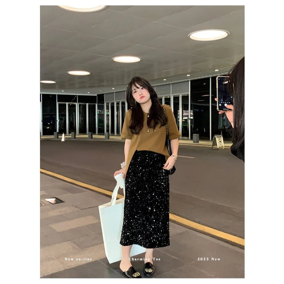 脚趾筋2024年秋季日出半身裙女遮肉显瘦微胖mm丝绒亮片短裙