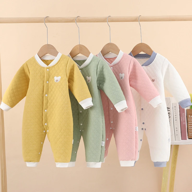 秋冬婴儿哈衣棉婴儿连体衣0-3-6宝宝衣服保暖内衣新生儿衣服爬服