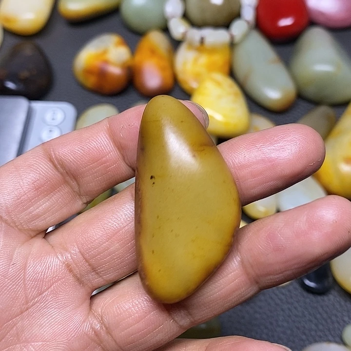 和田玉（糖玉）挂件未镶嵌