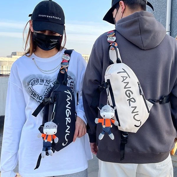 户外斜挎包男款时尚男生背包运动休闲女单肩包个性胸包户外骑行