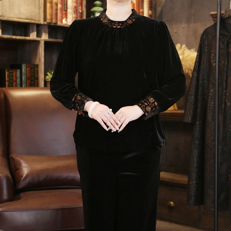 气质时尚秋冬中老年妈妈装丝绒半高领小衫百搭刺绣打底衫上衣