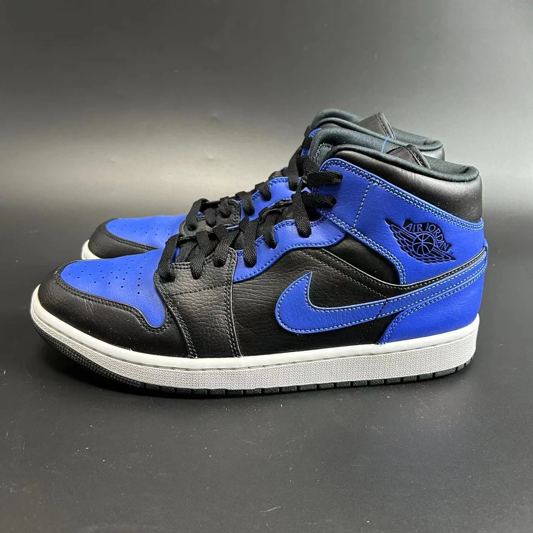 44.5码 AJ1 Mid 黑蓝 中帮 复古篮球鞋