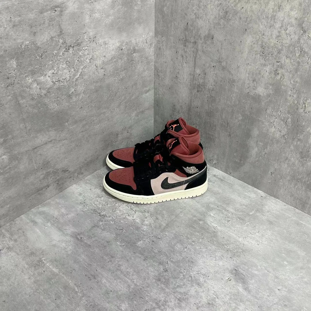 36.5码 Air Jordan 1 红豆奶茶 中帮 复古篮球鞋