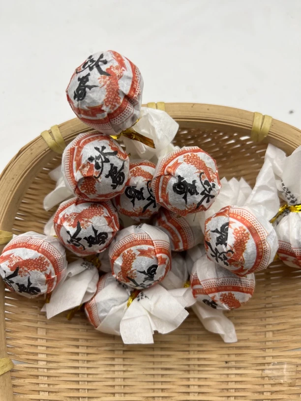 2024年冰岛南迫春茶龙珠8克*10颗