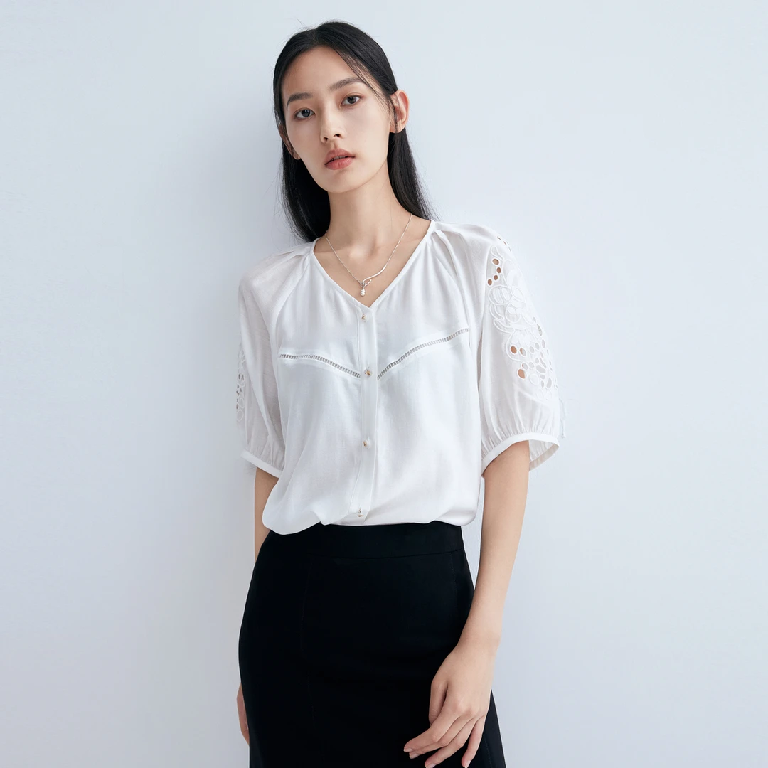 迪赛尼斯新款醋酸白色简约通勤风宽松V领短袖衬衫女