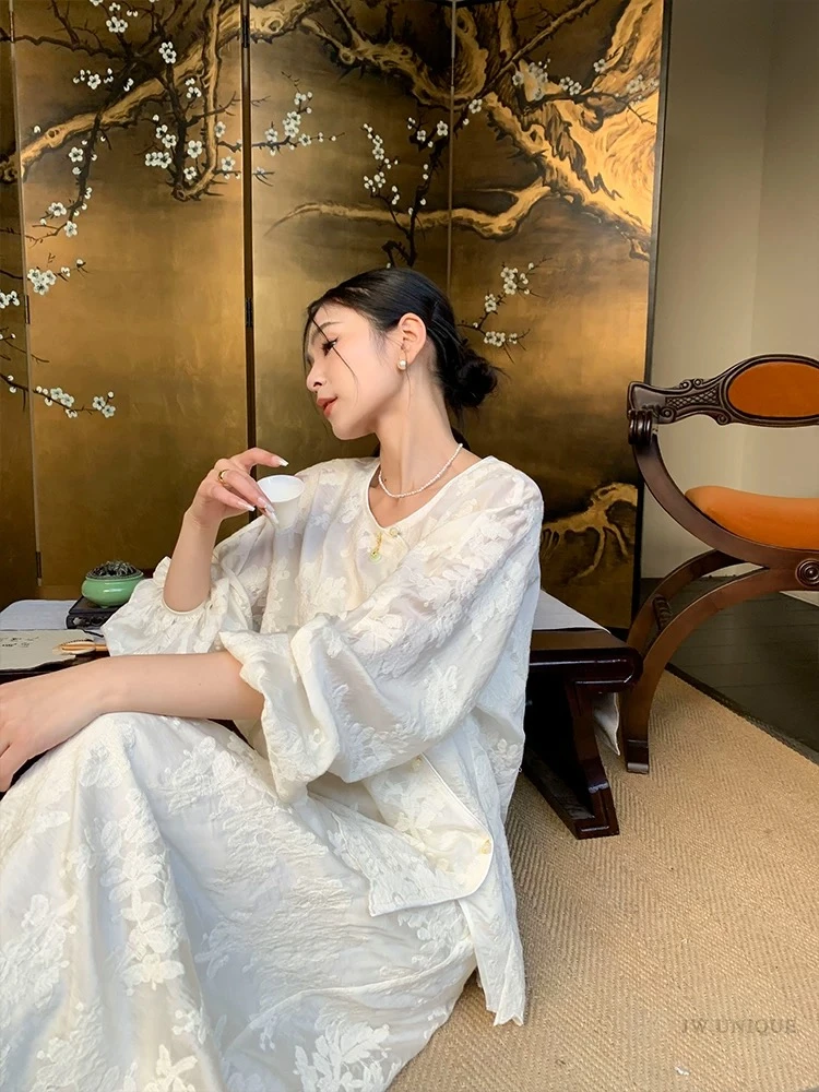 多金【studio】2025春夏新中式气质重工刺绣天丝百搭上衣＋裙子