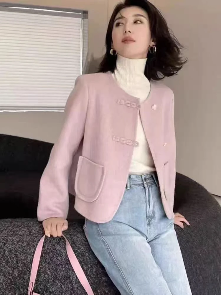 2024秋冬新款爱心扣子短款单面呢子韩版时尚小个子小香风外套