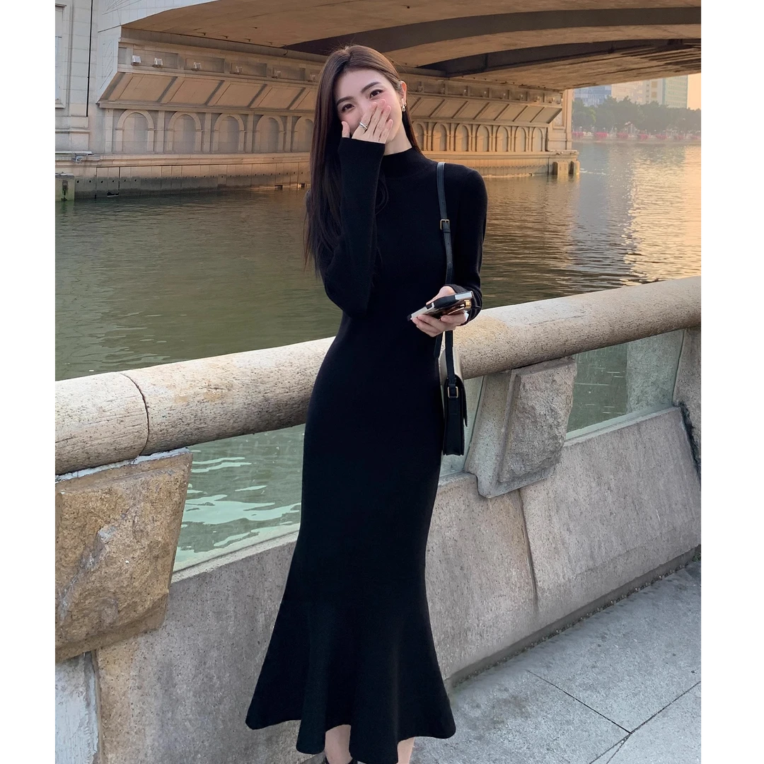针织连衣裙女2025秋冬气质鱼尾裙半高领内搭显瘦裙子修身长裙款