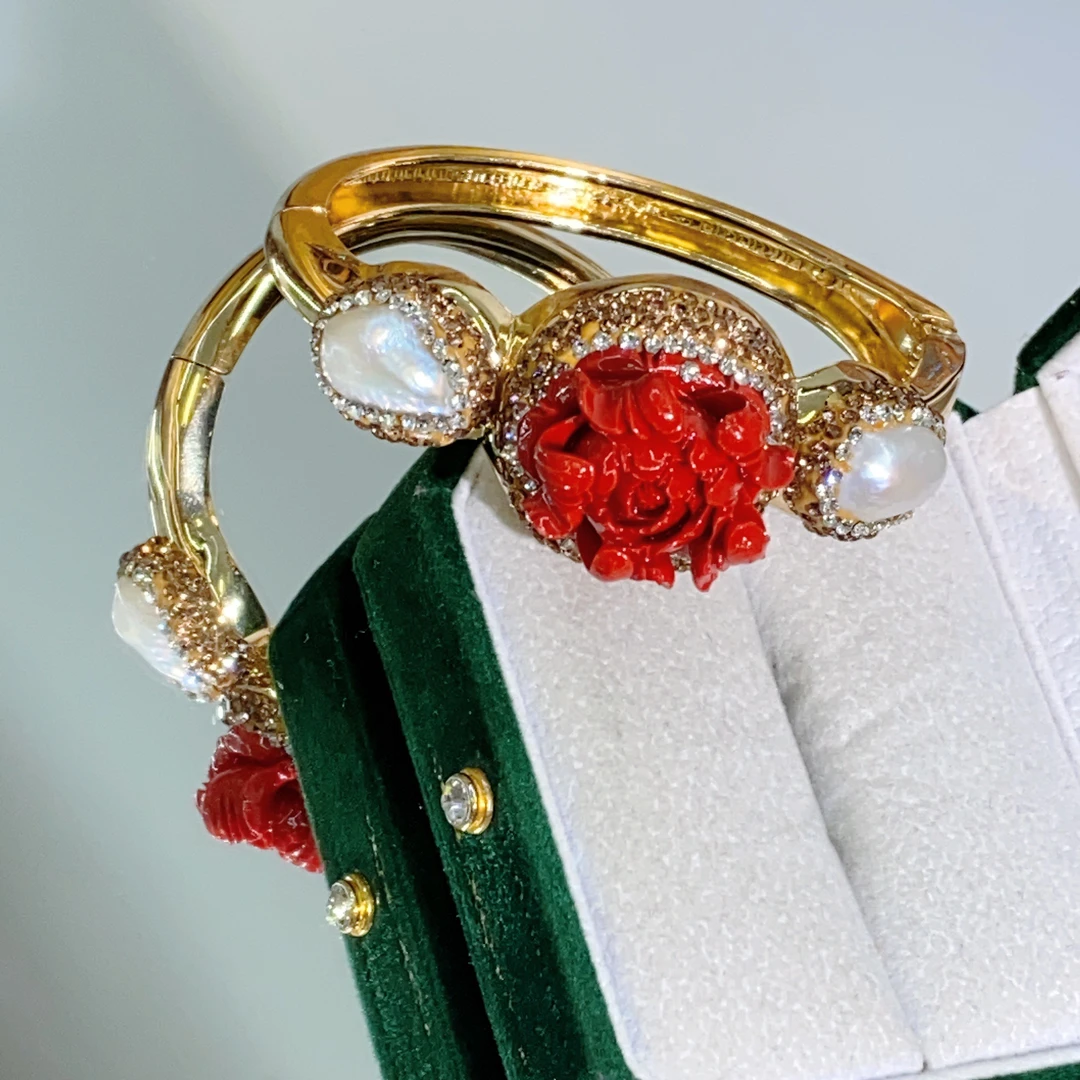 铜合金合成锆石手镯 TT 国色天香搭配白色巴洛克国风手镯 4225