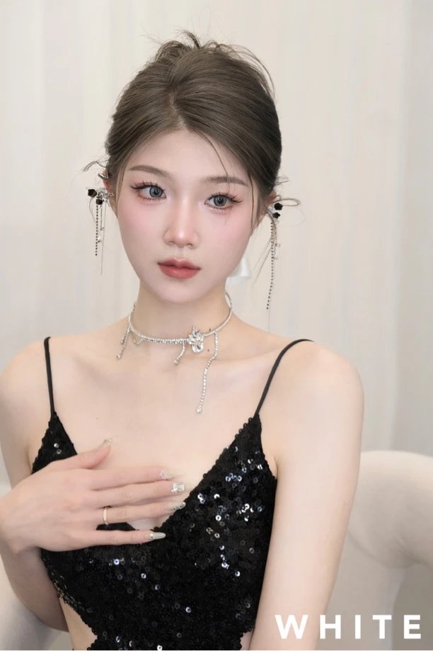 非金属项链 WHITE 手工女明星轻奢项链 新品