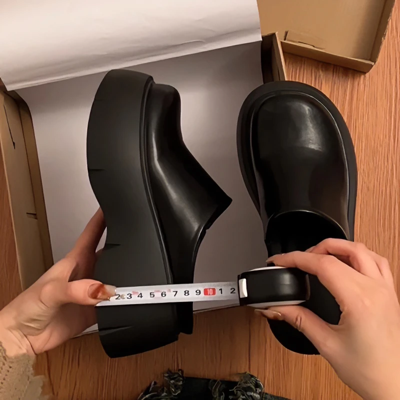 南在南方网红黑色防滑增高厚底拖鞋女秋外穿2025新款沙滩包头拖鞋