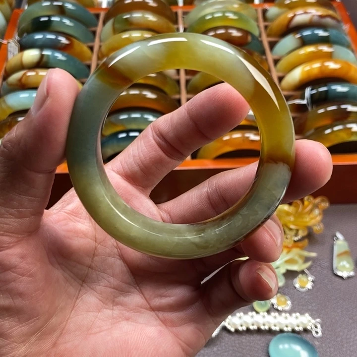 蛇纹石玉手镯未镶嵌玥**喵