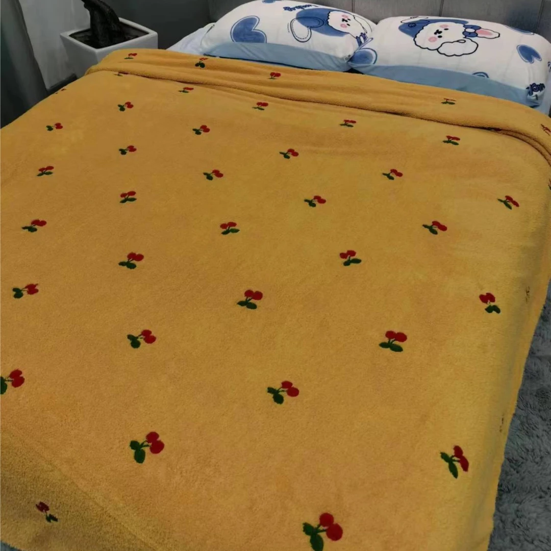 2*2.3米 被套【外贸单】黄色红樱桃圈圈毛巾刺绣绒亲肤无静电被套