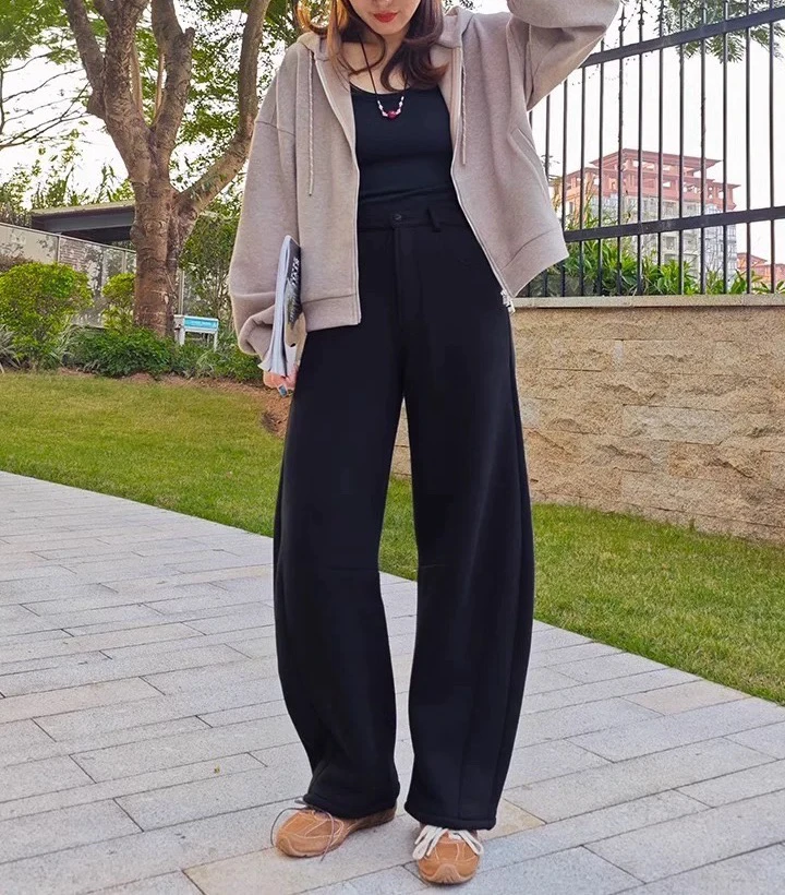 巴黎一站《王炸弯刀裤》一条爆暖过冬，黑色加绒香蕉裤宽松阔腿裤