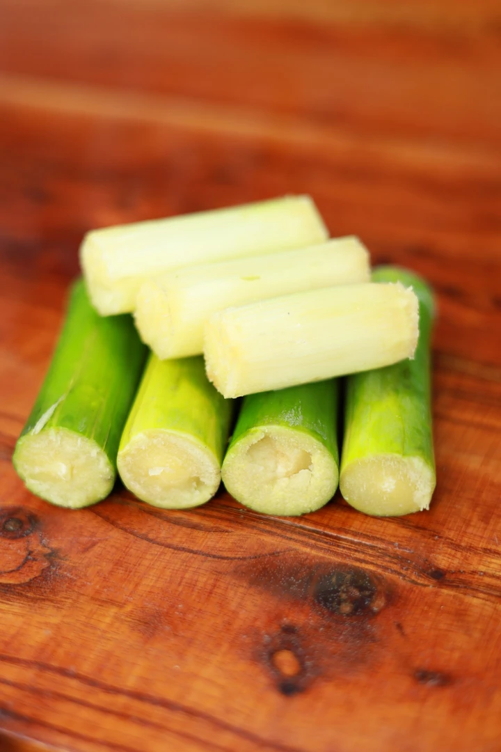 广西天等上映更镜屯青皮甘蔗白玉甘蔗脆脆易咬多汁纯甜高山种植