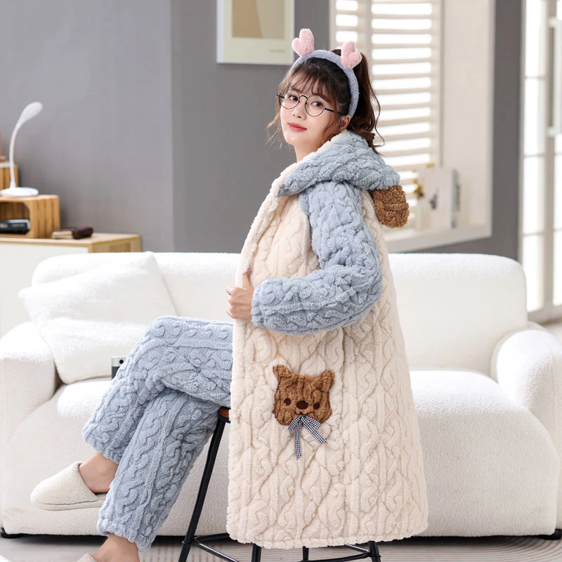 蓝色新长款睡袍三层夹棉睡衣女冬季加厚法兰绒可爱保暖家居服套装