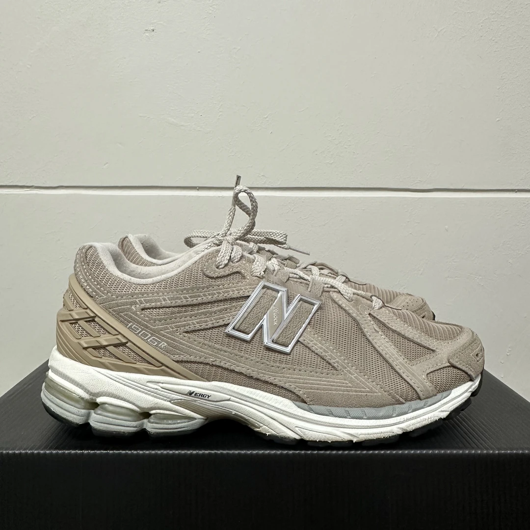 NB 1906米棕/42码/99新/无原盒/M1906RW