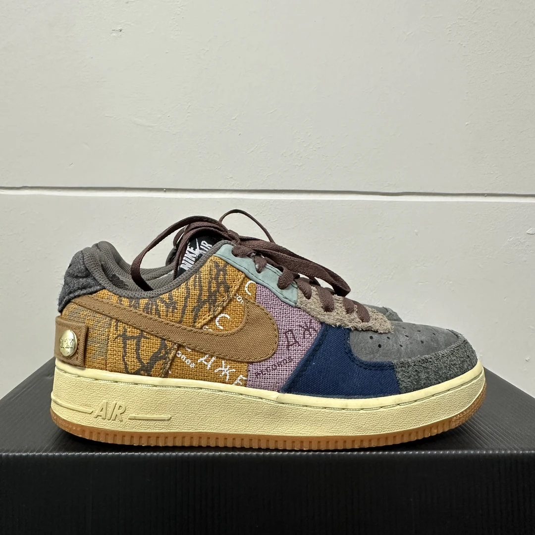 Nike TS联名空军/39码/9新/毒2799/无原盒/CN2405-900