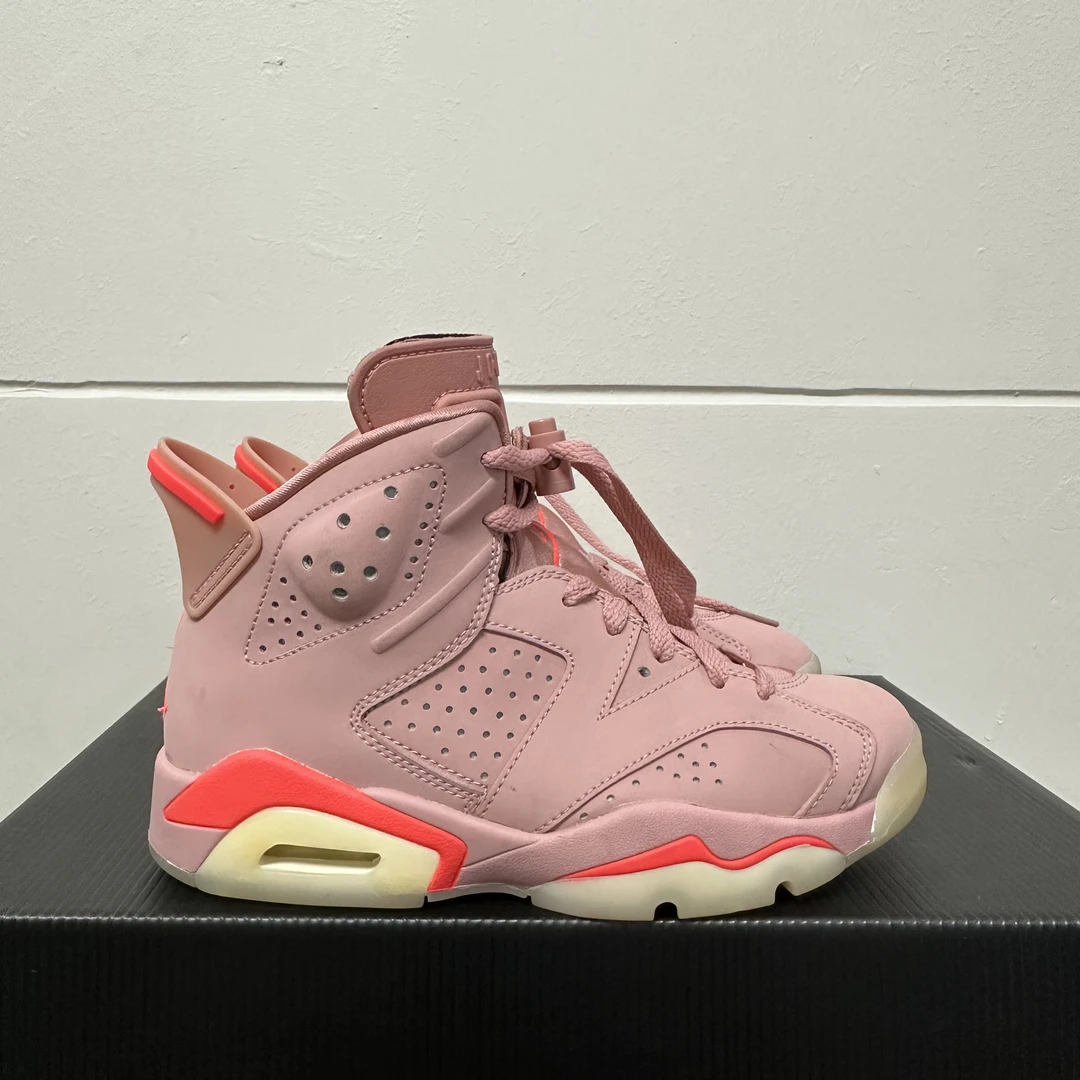 AJ6 粉联名款/36码/99新/毒1899/有原盒/CI0550-600