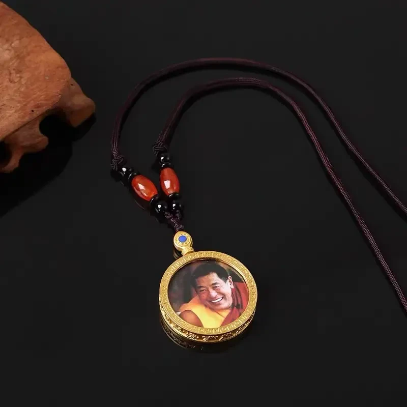 【新疆西藏包邮】圆形画盒吊坠项链钛钢藏式国潮配饰