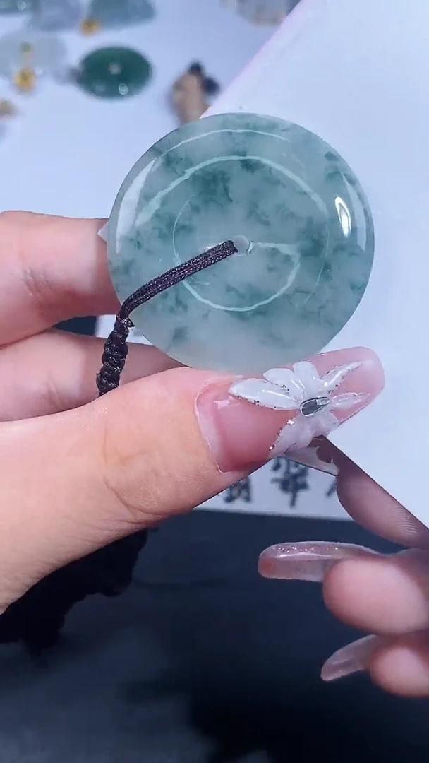 【闪购商品】翡翠颈饰未镶嵌天然A货翡翠吊坠