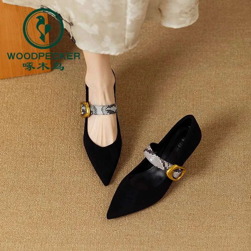 啄木鸟细跟中跟单鞋女2025春秋新款一字带扣时尚尖头玛丽珍高跟鞋