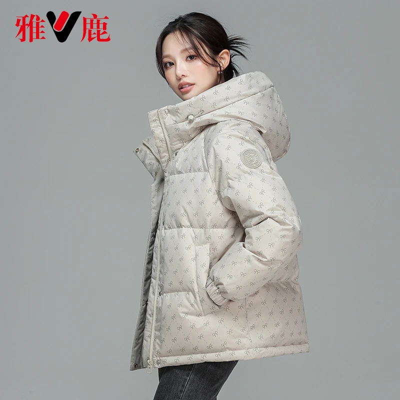 雅鹿优选羽绒服女短款时尚冬季新款休闲韩版廓形保暖老花连帽外套