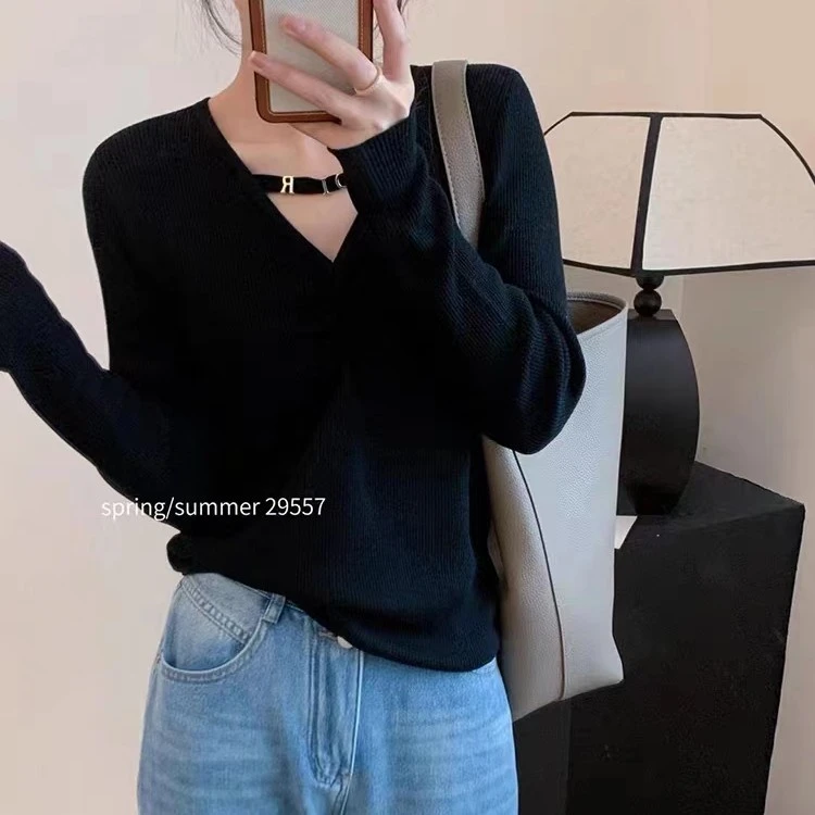 性感金属字母V领修身针织打底衫纯欲风秋季新款